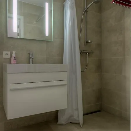 Апартаменты Place 2 *